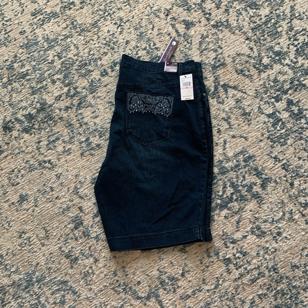 Gloria Vanderbilt Bermuda Shorts (plus size)